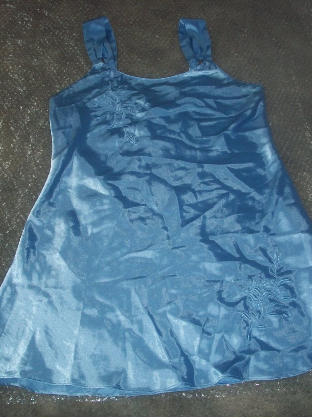 womens chemise.night gown.lingerie.size medium